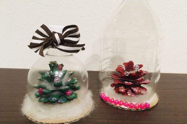 保育園　12月 冬の製作 まつぼっくりクリスマスツリーのスノードーム イメージ